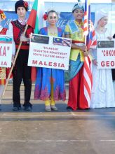 Partecipazione ai festival folcloristici in viaggio all'estero